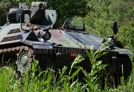 Schützenpanzer SAURER 4K 4FA A1 mit turm
