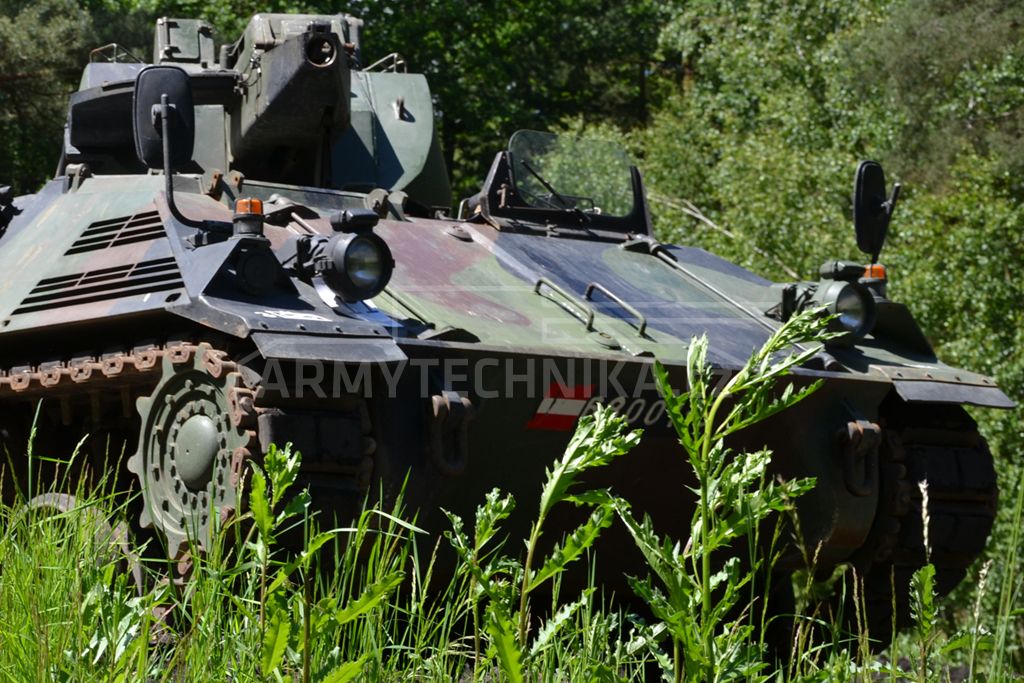Schützenpanzer SAURER 4K 4FA A1 mit turm